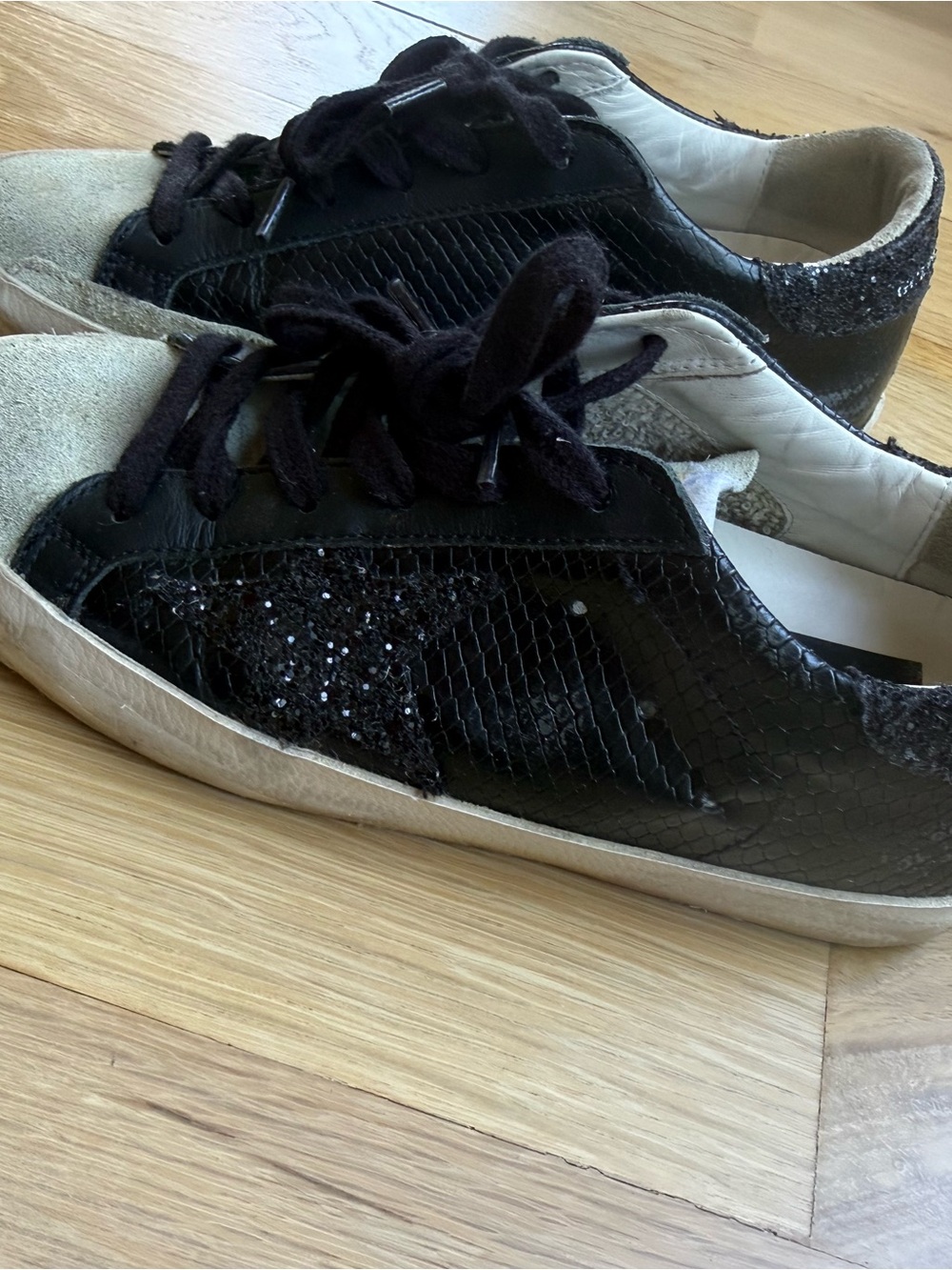 Golden Goose Superstar Low top Sneakers in Black Croc Embossed Leather - Picture 7 of 7